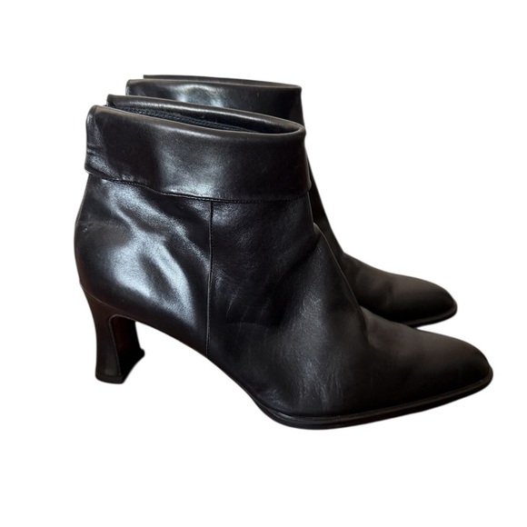Amalfi Italy Short Black Leather Boots- Size 8 Sophisticated and Sexy